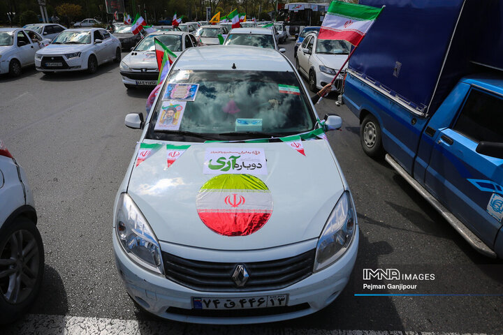 کاروان خودرویی مردم اصفهان در روز «جمهوری اسلامی»