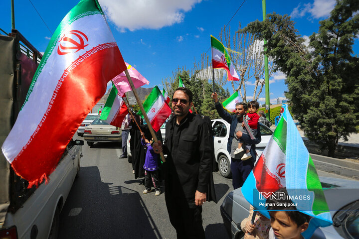 کاروان خودرویی مردم اصفهان در روز «جمهوری اسلامی»