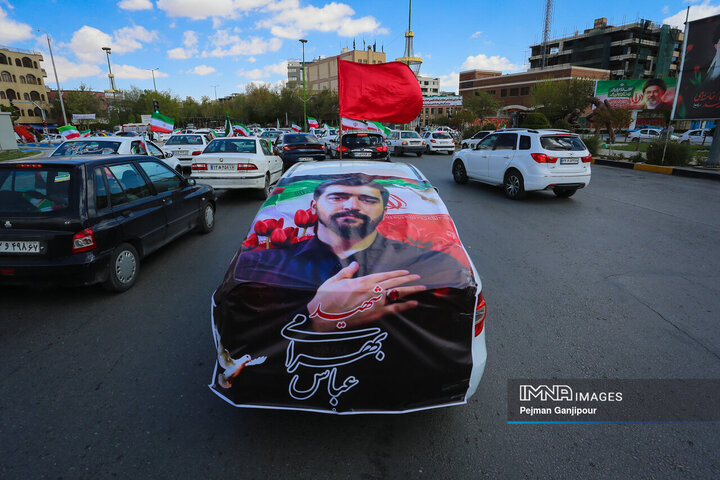 کاروان خودرویی مردم اصفهان در روز «جمهوری اسلامی»