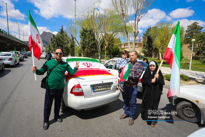 کاروان خودرویی مردم اصفهان در روز «جمهوری اسلامی»