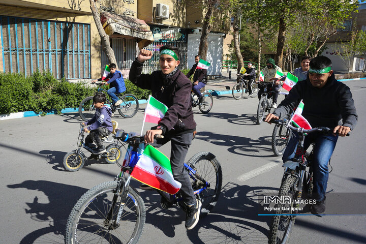 کاروان دوچرخه‌سواری نوجوانان عزادار و حماسه‌ساز اصفهان