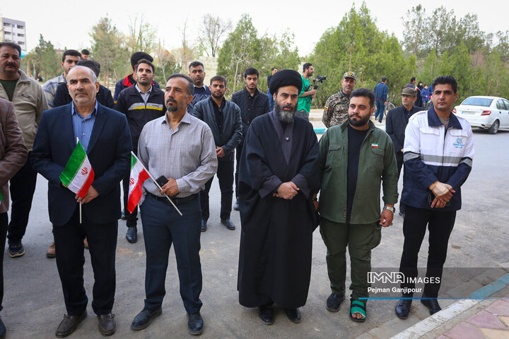 کاشت نهال امید به یاد شهدای فراجا جنگ رمضان در شهرک قدس اصفهان