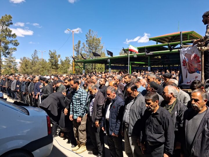 سرباز وطن شهید امیرحسین وهابی در مبارکه تشییع شد + فیلم
