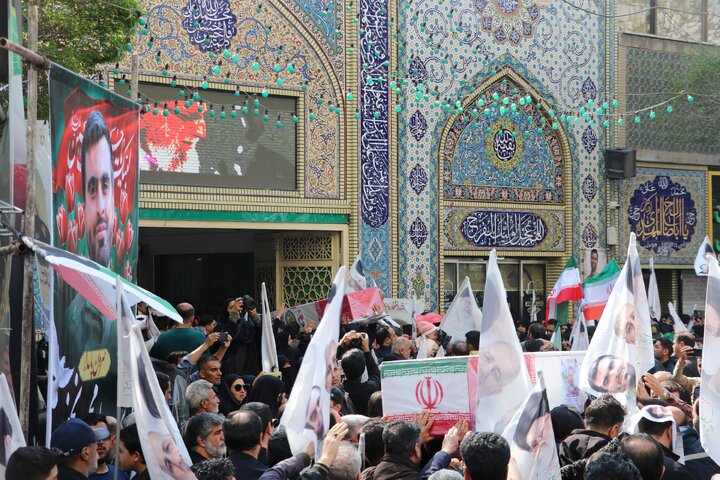 تشییع پیکر سه شهید جنگ رمضان در مشهد