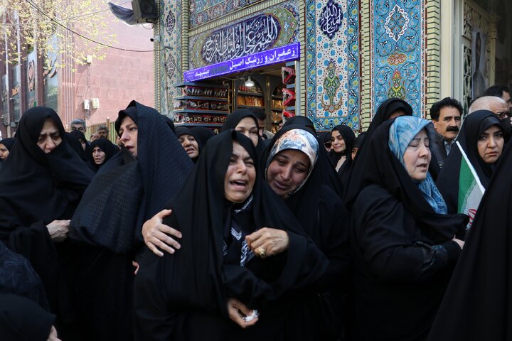 تشییع پیکر سه شهید جنگ رمضان در مشهد