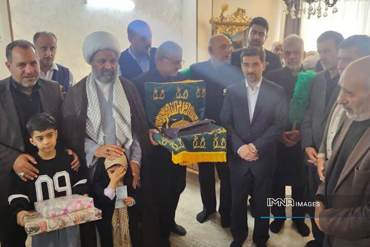 بزرگداشت مقام شهید محمد صادقی در دیدار مسئولان شهری اصفهان و خادمان حرم‌های مطهر
