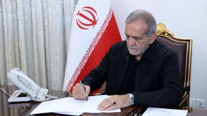 قدردانی رئیس جمهور از داوطلبان و امدادگران هلال احمر