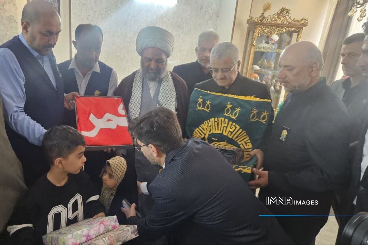 بزرگداشت مقام شهید محمد صادقی در دیدار مسئولان شهری اصفهان و خادمان حرم‌های مطهر