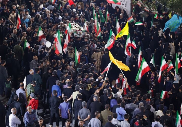 وداع با پیکر مطهر شهید حمله دشمن به نیروگاه اتمی بوشهر