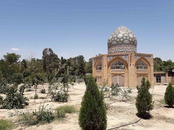 تو برقرار باش ای گنبد