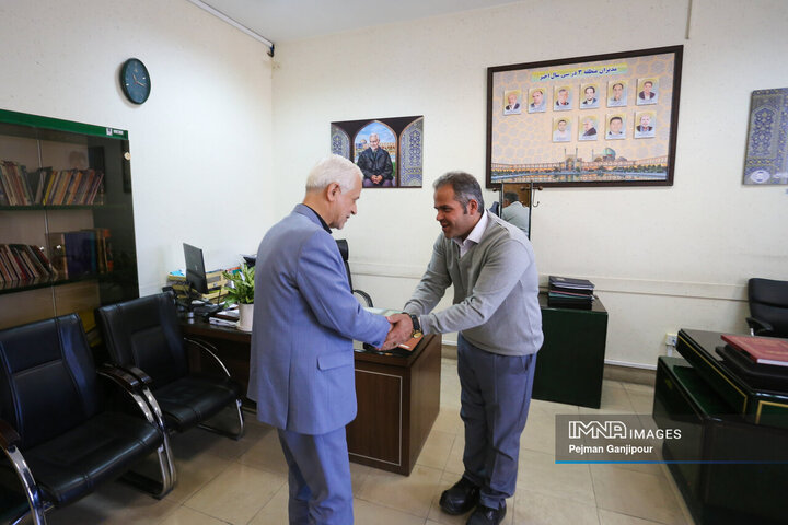 بازدید شهردار اصفهان از خدمت‌رسانی شهرداری‌ها به شهروندان