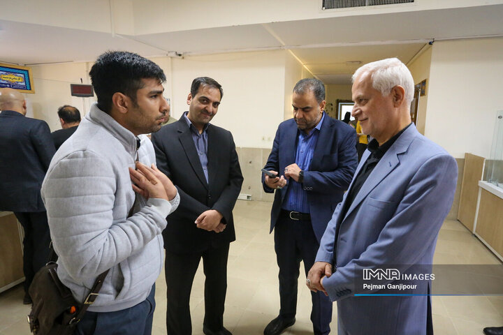 بازدید شهردار اصفهان از خدمت‌رسانی شهرداری‌ها به شهروندان