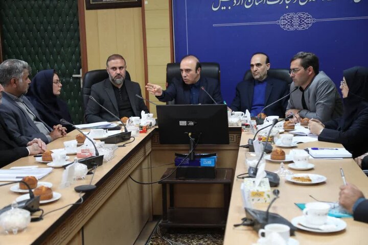 مدیران دستگاه‌های اجرایی برای رفع موانع تولید تلاش کنند