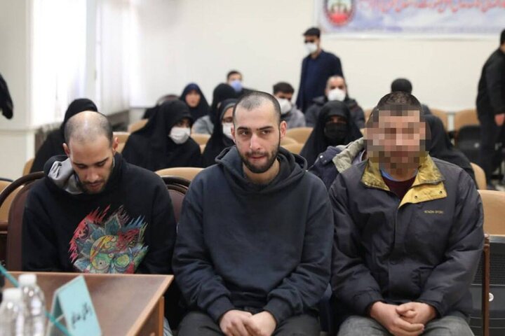 اعدام عنصر دشمن که در عملیات تعرض به مکان نظامی ممنوع در آشوب‌های دی‌ مشارکت داشت