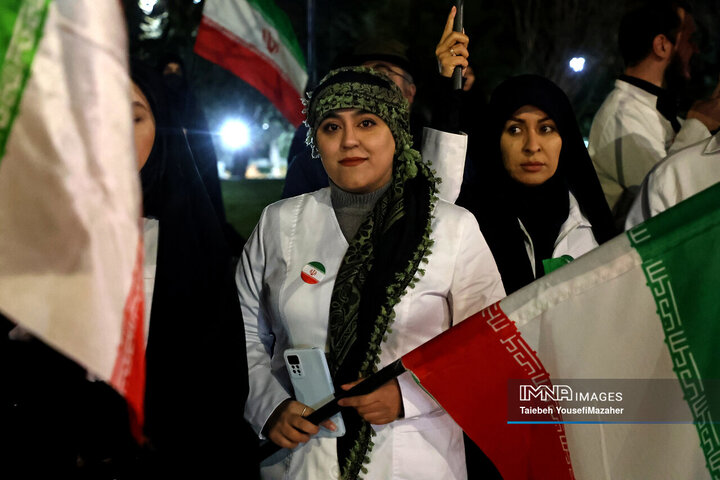اجتماع کادر سلامت و درمان همدان در محکومیت حمله امریکایی صهیونی