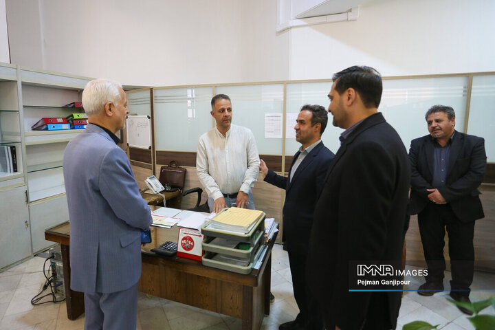 بازدید شهردار اصفهان از خدمت‌رسانی شهرداری‌ها به شهروندان