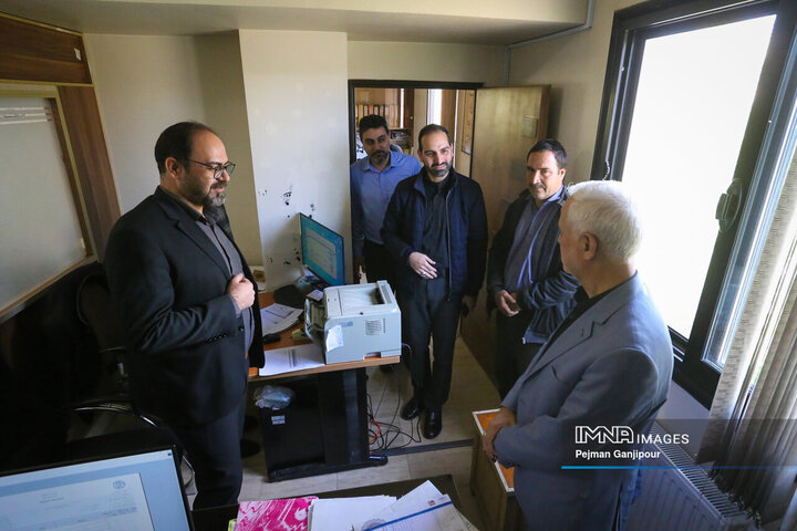 بازدید شهردار اصفهان از خدمت‌رسانی شهرداری‌ها به شهروندان