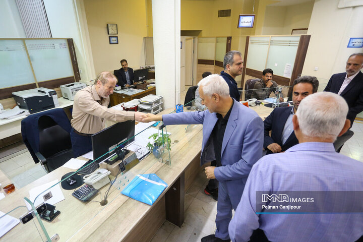 بازدید شهردار اصفهان از خدمت‌رسانی شهرداری‌ها به شهروندان