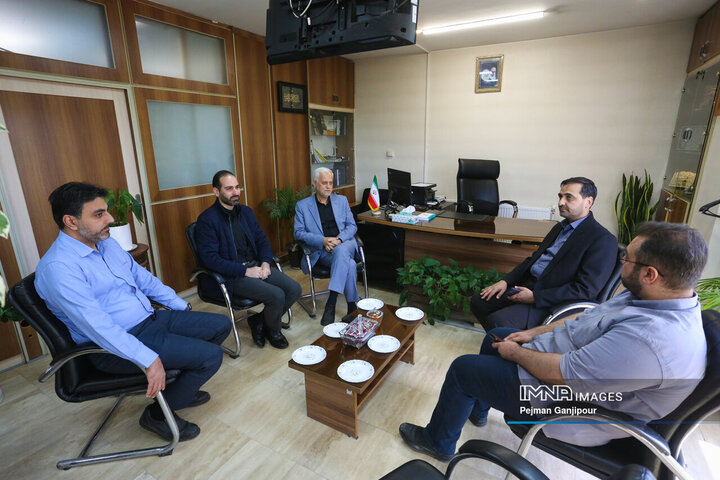 بازدید شهردار اصفهان از خدمت‌رسانی شهرداری‌ها به شهروندان