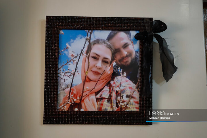 دیدار جمعی از اعضای شورای شهر اصفهان با خانواده شهدای جنگ رمضان
