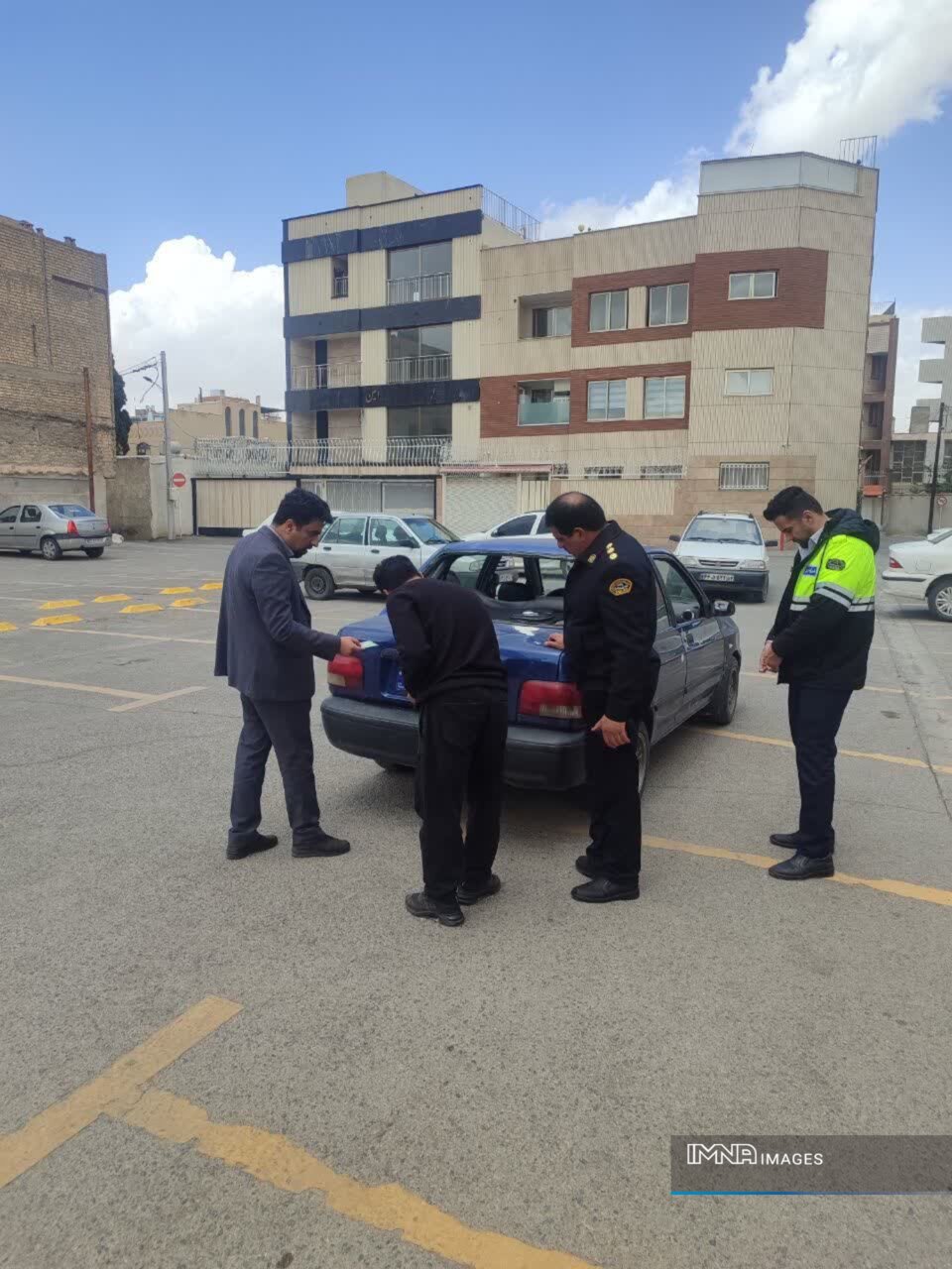 بازدید و تأیید خسارت بیش از ۴۵۰ خودرو در اصفهان پس از حملات اخیر