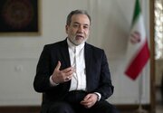 عراقچی: جهان در حال نظاره است که آمریکا به تعهداتش عمل می‌کند یا نه!