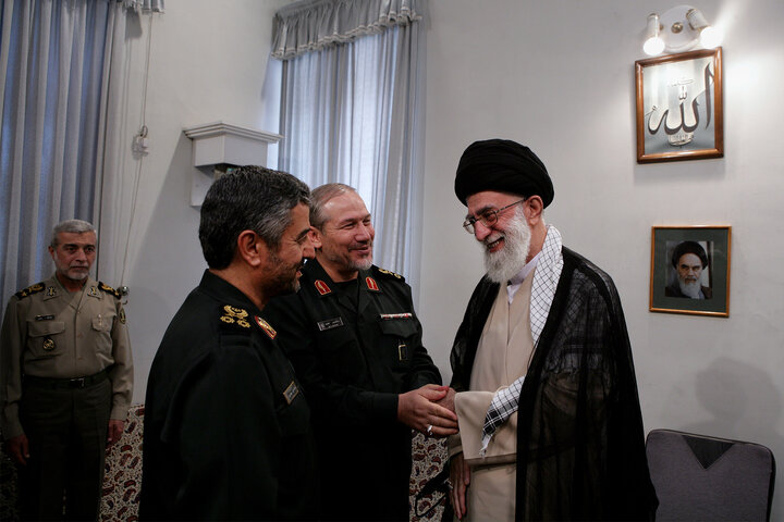 اعطای درجه سرلشکری فرمانده کل جدید سپاه پاسداران انقلاب اسلامی - شهریور 1386