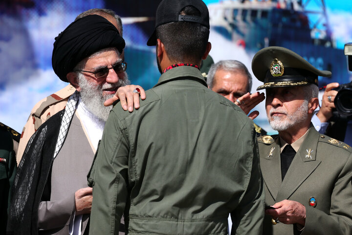 حضور رهبر انقلاب در دانشکده افسری امام علی (ع) - مهر 1387