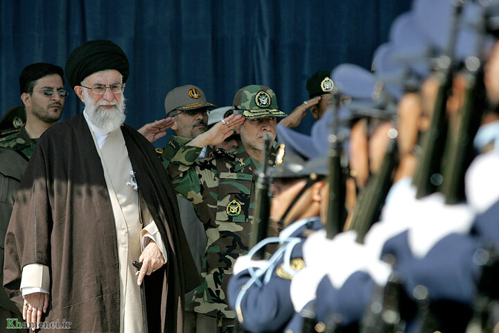 مراسم مشترک دانش آموختگی دانشگاههای افسری ارتش جمهوری اسلامی - آبان 1386