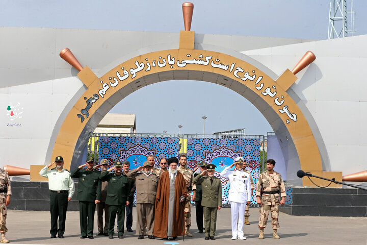 مراسم تحلیف و دانش‌آموختگی دانشجویان دانشگاه‌های افسری ارتش جمهوری اسلامی ایران - مهر 1394
