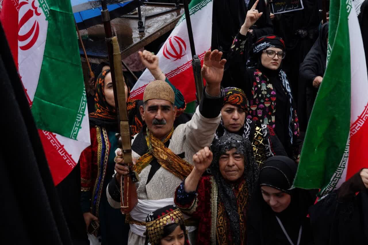 خیابان را رها نمیکنیم