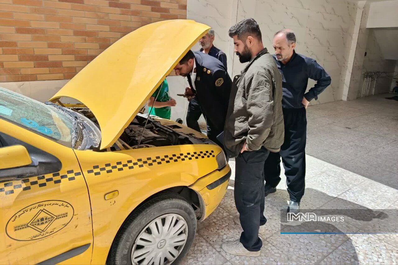 رسیدگی به خسارت ۳۵ خودروی آسیبدیده جنگ در محله هفتون