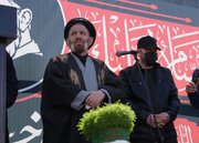 مردم ایران در یک صف واحد در میدان نبرد با دشمنان ایستاده‌اند