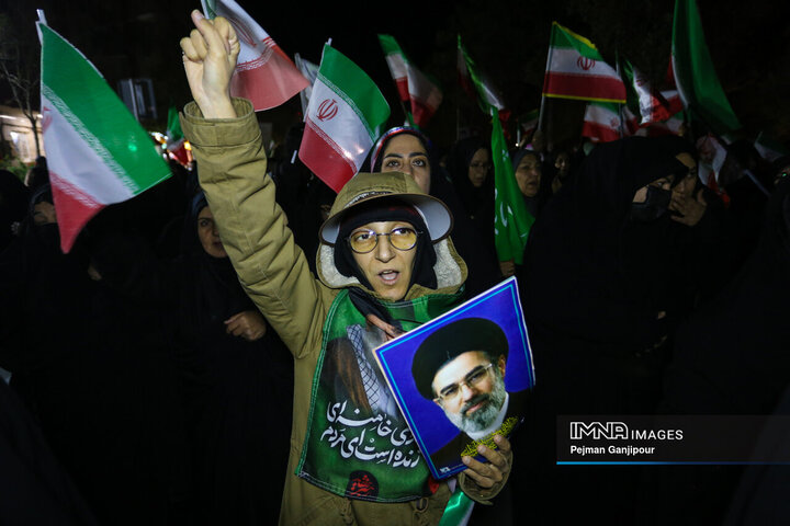 قافله عزاداری اربعین امام شهید در اصفهان