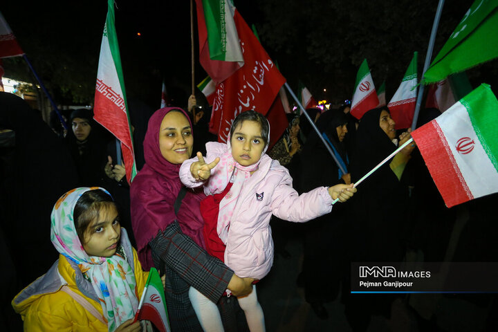 قافله عزاداری اربعین امام شهید در اصفهان