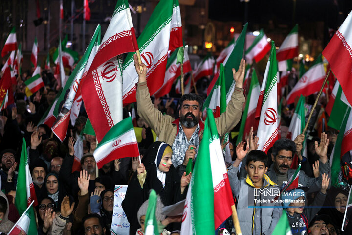 گرامیداشت چهلمین روز شهادت قائد امت و دانش‌آموزان میناب در همدان