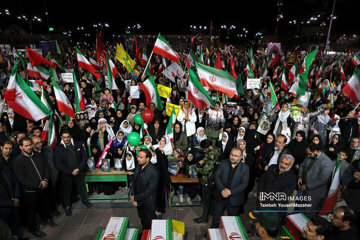 گرامیداشت چهلمین روز شهادت قائد امت و دانش‌آموزان میناب در همدان