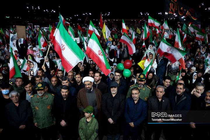 گرامیداشت چهلمین روز شهادت قائد امت و دانش‌آموزان میناب در همدان