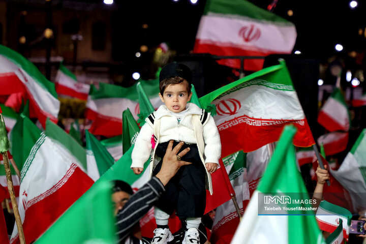 گرامیداشت چهلمین روز شهادت قائد امت و دانش‌آموزان میناب در همدان