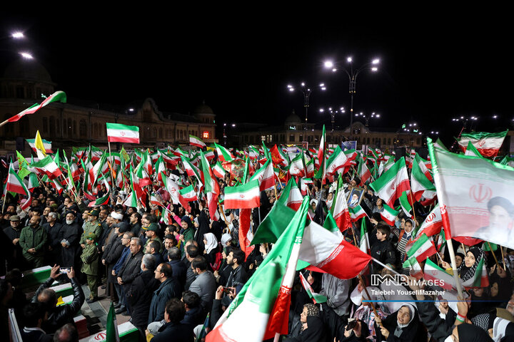 گرامیداشت چهلمین روز شهادت قائد امت و دانش‌آموزان میناب در همدان
