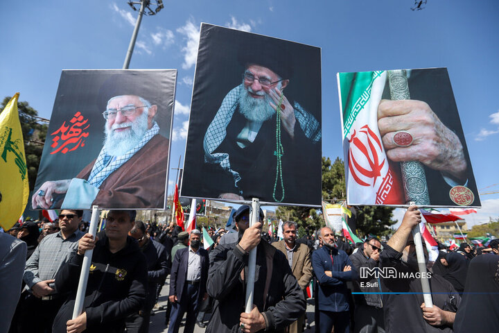 اراک در سوگ چهلمین روز شهادت رهبر شهید انقلاب اسلامی
