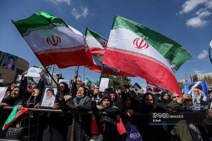 اراک در سوگ چهلمین روز شهادت رهبر شهید انقلاب اسلامی