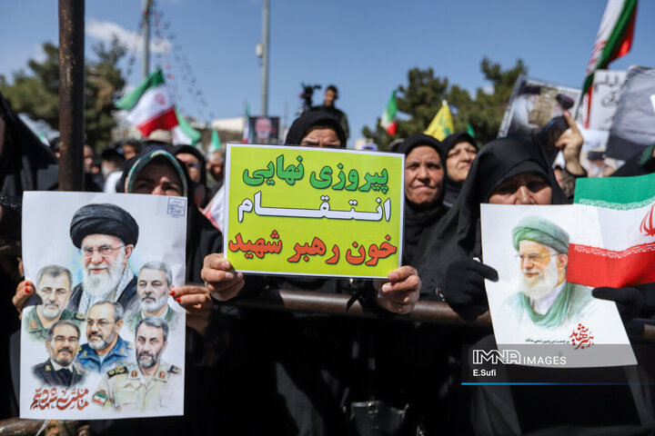 اراک در سوگ چهلمین روز شهادت رهبر شهید انقلاب اسلامی