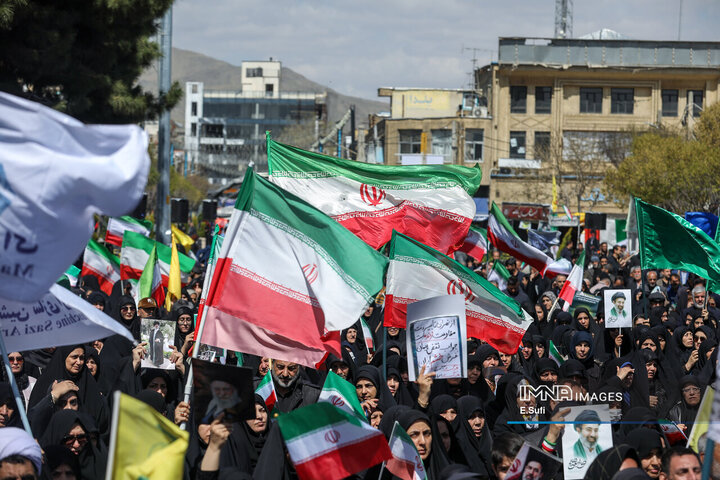 اراک در سوگ چهلمین روز شهادت رهبر شهید انقلاب اسلامی