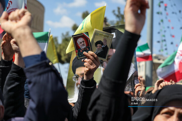 اراک در سوگ چهلمین روز شهادت رهبر شهید انقلاب اسلامی
