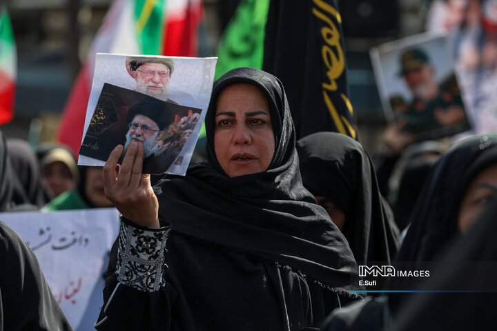 اراک در سوگ چهلمین روز شهادت رهبر شهید انقلاب اسلامی