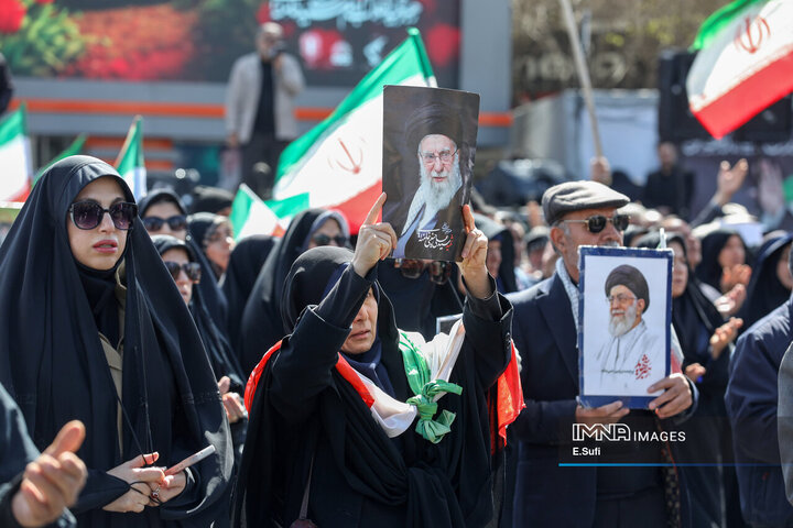 اراک در سوگ چهلمین روز شهادت رهبر شهید انقلاب اسلامی