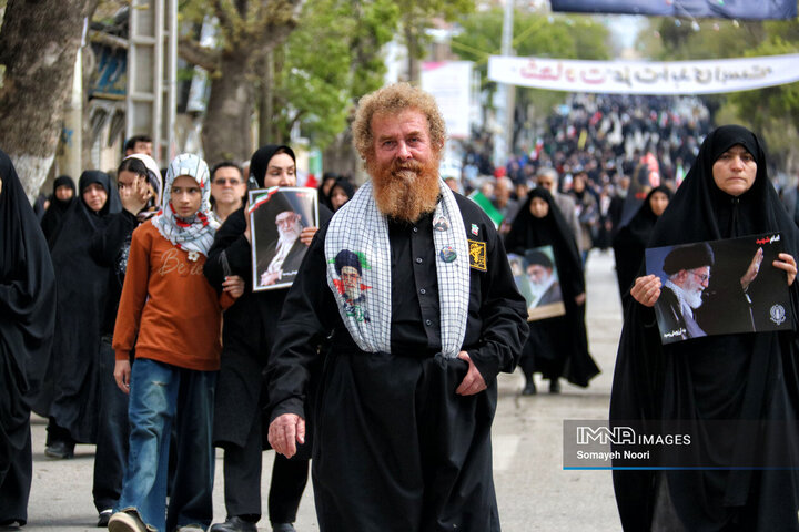 چهل روز گذشت؛ کرمانشاه در سوگِ رهبرِ شهیدش