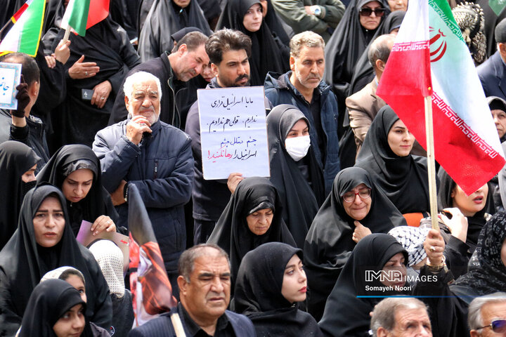 چهل روز گذشت؛ کرمانشاه در سوگِ رهبرِ شهیدش