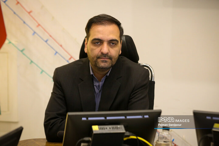 جلسه مدیران شهری اصفهان در خصوص بازسازی مناطق آسیب دیده جنگ رمضان